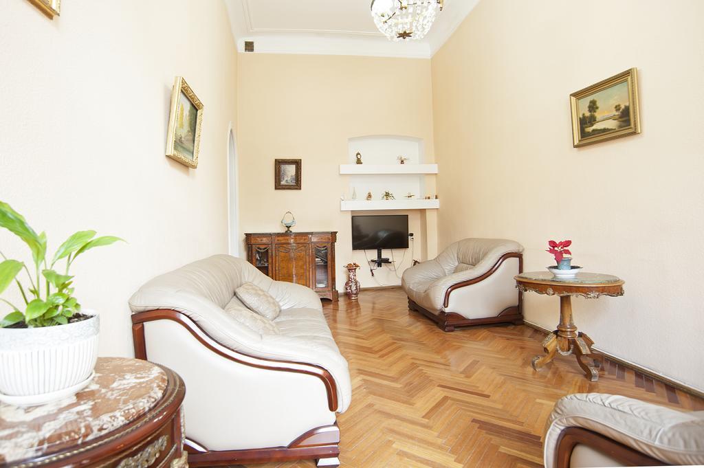 Apartment In Purtseladze Street 트빌리시 외부 사진
