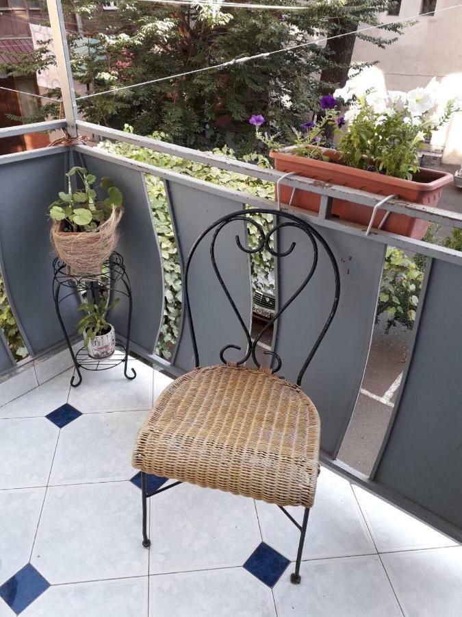 Apartment In Purtseladze Street 트빌리시 외부 사진